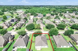 1519 Brook Hollow Dr, Pearland, TX 77581 - Photo 9