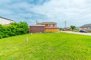 1101 54th St, Galveston, TX 77551 - Photo 25