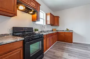 1101 54th St, Galveston, TX 77551 - Photo 17