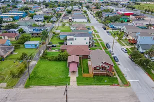 1101 54th St, Galveston, TX 77551 - Photo 29