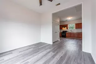 1101 54th St, Galveston, TX 77551 - Photo 15