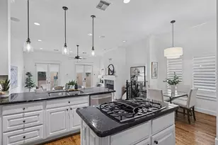 125 E 22nd St, Houston, TX 77008 - Photo 11