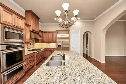 6 Bridgewood Cove Court, The Woodlands, TX 77381 - Photo 7