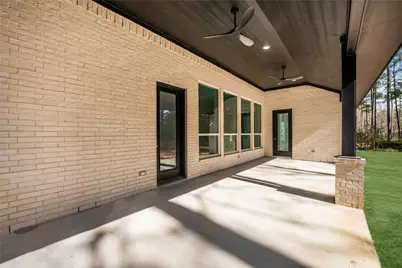 2405 W Green Briar Drive, Huntsville, TX 77340 - Photo 3