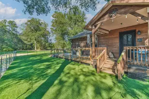 24237 Creekwood Dr, Splendora, TX 77372 - Photo 3