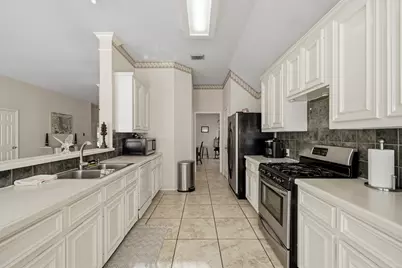 3802 Shady Breeze Drive, Houston, TX 77082 - Photo 7