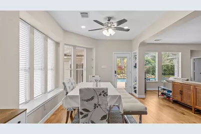 6006 E Brook Court, Sugar Land, TX 77479 - Photo 11