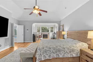 6006 E Brook Ct, Sugar Land, TX 77479 - Photo 13