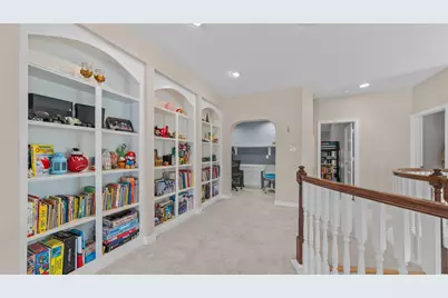 6006 E Brook Court, Sugar Land, TX 77479 - Photo 17