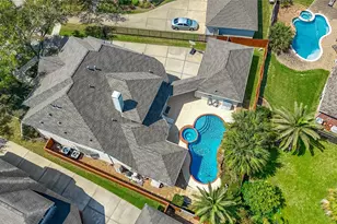 6006 E Brook Ct, Sugar Land, TX 77479 - Photo 33