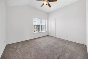 7704 Labrador Dr, Arlington, TX 76002 - Photo 9