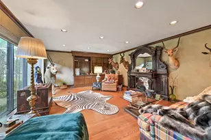 435 Flint Point Dr, Piney Point Village, TX 77024 - Photo 11