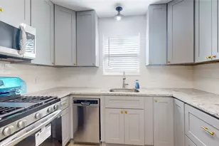 227 Kansas St, Bacliff, TX 77518 - Photo 15
