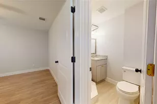 227 Kansas St, Bacliff, TX 77518 - Photo 19