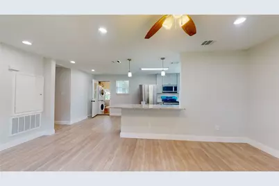 227 Kansas Street, Bacliff, TX 77518 - Photo 11