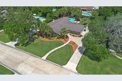 638 Bay Club Drive, Seabrook, TX 77586 - Photo 1