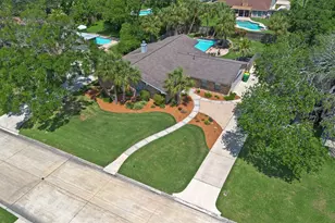 638 Bay Club Dr, Seabrook, TX 77586 - Photo 1