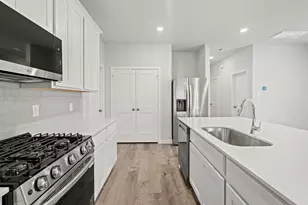 4014 Windy Whisper Dr, Brookshire, TX 77423 - Photo 9
