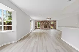 125 Bastrop St, Angleton, TX 77515 - Photo 7