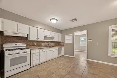 1310 Belshire Road, Pasadena, TX 77502 - Photo 9