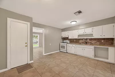 1310 Belshire Road, Pasadena, TX 77502 - Photo 11