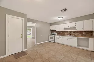 1310 Belshire Rd, Pasadena, TX 77502 - Photo 11