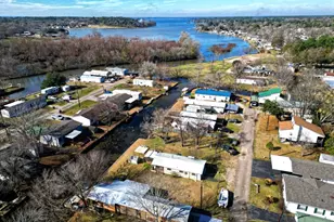 9638 Warm Springs, Willis, TX 77318 - Photo 37
