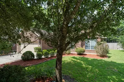 7 Caelin Court, The Woodlands, TX 77382 - Photo 5