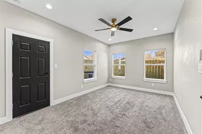 8221 Flaxman St, Houston, TX 77029 - Photo 9