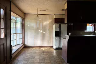 3009 Del Monte Ave, Bay City, TX 77414 - Photo 15