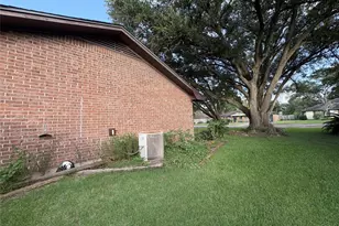 3009 Del Monte Ave, Bay City, TX 77414 - Photo 3