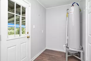 21356 N Tx Hwy 90 N N, Bedias, TX 77831 - Photo 17