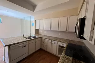 168 Litchfield Ln, Houston, TX 77024 - Photo 13