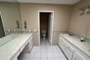 168 Litchfield Ln, Houston, TX 77024 - Photo 27