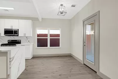 2832 Ashley Street, La Marque, TX 77568 - Photo 11