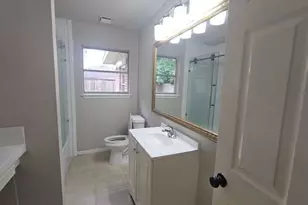 205 W Rittenhouse St, Houston, TX 77076 - Photo 13