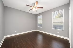 813 Fortune St, Houston, TX 77088 - Photo 31