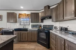 310 Pino Ave, Alvin, TX 77511 - Photo 3