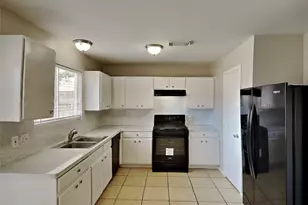 12844 Edgewood Park Dr, Houston, TX 77038 - Photo 5