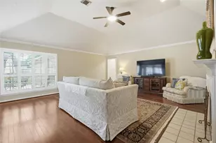 15123 Greenleaf Ln, Houston, TX 77062 - Photo 19