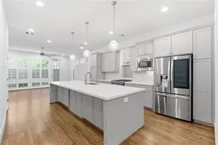 805 Birdsall St, Houston, TX 77007 - Photo 7