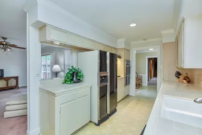 7043 Carvel Lane, Houston, TX 77074 - Photo 13