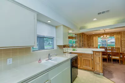 7043 Carvel Lane, Houston, TX 77074 - Photo 11