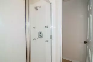 3939 Calgary Cir, Missouri City, TX 77459 - Photo 17