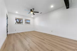 5734 Farwell Dr, Houston, TX 77035 - Photo 7