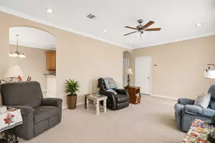527 Aweigh Dr, Crosby, TX 77532 - Photo 5