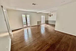 10010 Burgoyne Rd, Houston, TX 77042 - Photo 19