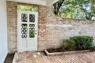 10010 Burgoyne Rd, Houston, TX 77042 - Photo 3