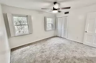 10010 Burgoyne Rd, Houston, TX 77042 - Photo 25