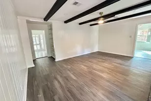 10010 Burgoyne Rd, Houston, TX 77042 - Photo 11